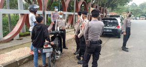 Antisipasi Penyebaran Covid-19, Polres Majalengka Terus Lakukan Patroli Berikan Himbauan Kepada Warga Yang Melaksanakan Ngabuburit
