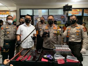 Kabid Humas Polda Jabar : Konferensi Pers Pengungkapan Kasus Curat, Curas dan Curanmor Selama Pelaksanaan PSBB di Wilkum Polrestabes Bandung