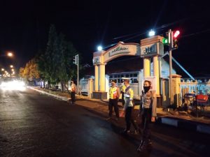Gabungan Personil Polres Majalengka dan TNI Pengamanan Malam Takbiran