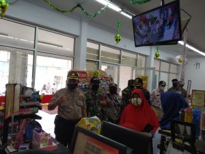 Kapolsek Rumpin Pimpin Kegiatan Pendisiplinan Masyarakat Menuju New Normal Di Wilkum Polsek Rumpin