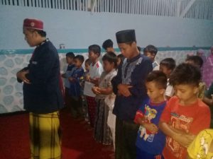 Ustadz Aceng Anwar S.Kom.I Beserta Santri nya Laksanakan Ibadah Sholat Ghoib Untuk Almarhum Dadang Aripudin