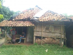Tinggal di Gubuk Nyaris Roboh, Warga Sikluk Hanya Bisa Pasarah