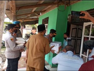 Forkopimcam Kresek Dampingi Kapolresta Tangerang Sambang Duka ke Rumah Almarhum Korban Tengelam Sungai Cidurian
