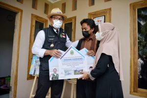 Dapat Bantuan Perbaikan Rutilahu, Warga Ciamis Terharu dan Bahagia