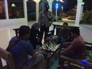 Jaga Stabilitas Kamtibmas, Polsek Jatitujuh Laksanakan Patroli Malam Secara Rutin