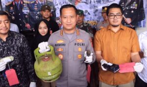Kabid Humas Polda Jabar : Polisi Ungkap Niaga Tabung Gas Subsidi Ilegal Dengan Modus Suntik