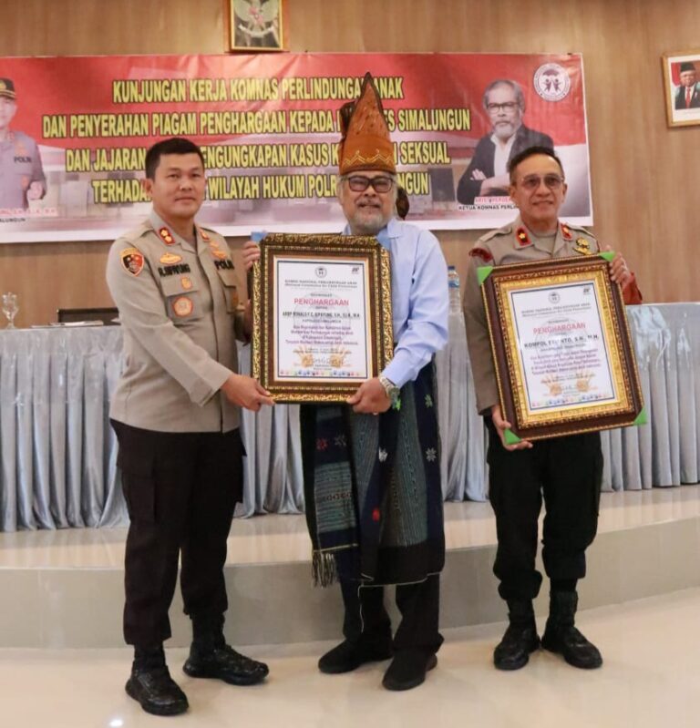 Breaking News : Kapolres Simalungun Menerima Penghargaan dari Komisi Nasional Perlindungan Anak atas Dedikasi dan Kepeduliannya Terhadap Perlindungan Anak di Simalungun