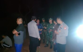 Polsek Limbangan Polres Garut Cek Tkp Kebakaran Rumah Warga