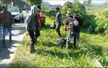 Satgas Citarum Harum Sektor 2 Melaksanakan Pengangkatan Sampah di Wilayah Sub 5 Desa Cikitu