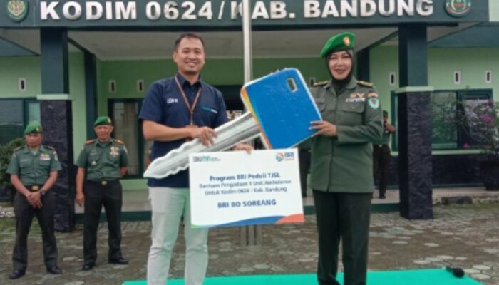 Kasdim 0624/Kab Bandung Menerima Bantuan CSR Satu Unit Ambulance dari BRI Cabang Soreang