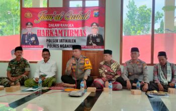 Jumat Curhat, Polres Nganjuk Ajak Jamaah Al – Muttaqin Ciptakan Pemilu 2024 Damai, Aman dan Sejuk