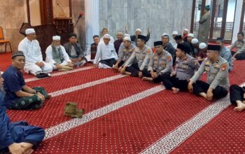 Demi Situasi Kondusif Jelang Pemilu, Dit Binmas Polda Metro Jaya Laksanakan Program Subuh Keliling di Masjid Al Hidayah Cilandak Barat