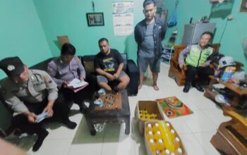 Kapolsek Muntilan Pimpin Operasi Miras, Puluhan Botol Berbagai Jenis Berhasil Diamankan