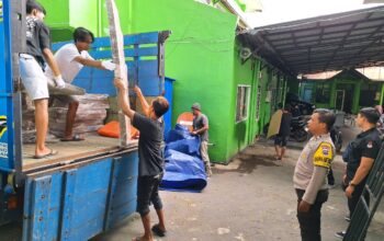 Polresta Malang Kota Lakukan Pengamanan Pendistribusian 9.808 Bilik Suara
