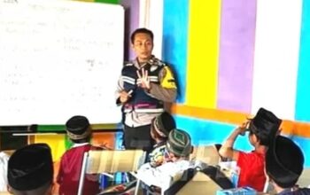 Polisi Inspiratif, Bhabinkamtibmas Dirikan Sekolah Gratis di Kawasan Pemulung
