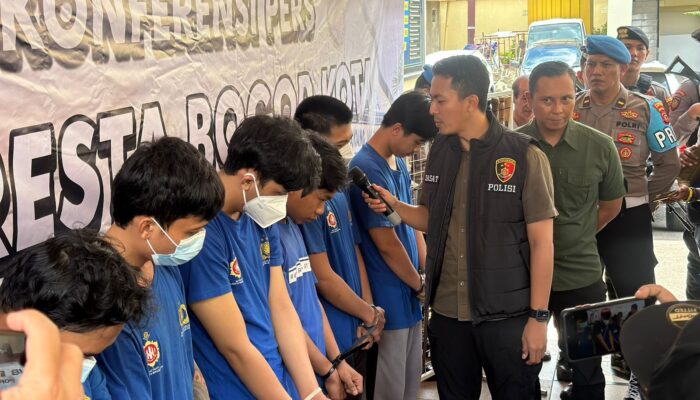 Kabid Humas Polda Jabar : Polisi Berhasil Mengamankan Pelaku dan Puluhan Senjata Tajam Untuk Tawuran