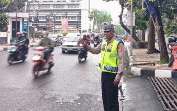 Berikan Pelayanan Kepada Masyarakat, Personil Polsek Lengkong Laksanakan Kegiatan Gatur Sore