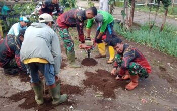 Satgas Citarum Harum Sektor 2 Subsektor 6 Menerapkan Metode Pembuatan Lubang Biopori Guna Atasi Genangan Air