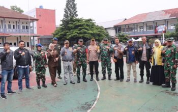 Pastikan Kenyamanan Masyarakat Menggunakan Hak Pilihnya Kapolres Garut Tinjau Aktifitas Pemungutan Suara Pemilu Tahun 2024