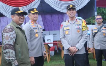 Wakapolda Metro Jaya bersama Kapolres Metro Jakbar Patroli Tinjau Sejumlah TPS