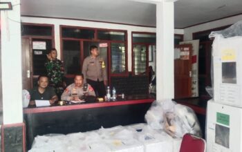 Kabid Humas Polda Jabar : Polisi Beserta Anggota Kawal Pergeseran Kotak Suara Pemilu 2024