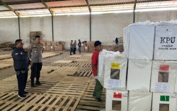 Kabid Humas Polda Jabar : Pasca Pencoblosan, Polisi Kawal Kotak Suara Dari PPS Ke PPK Di Baleendah
