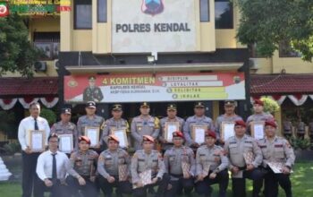 Pacu Semangat Kinerja, Kapolres Kendal Berikan Reward Anggita Polres Kendal