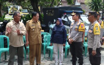 Kapolres Nganjuk Kunjungi seluruh PPK Pastikan Penghitungan Suara Aman dan Lancar