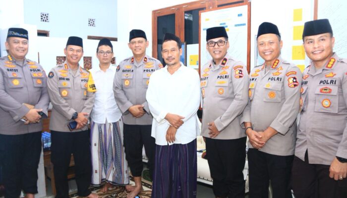 Gus Baha Apresiasi Polri Wujudkan Pemilu Aman dan Damai, Minta Masyarakat Terus Jaga Kerukunan