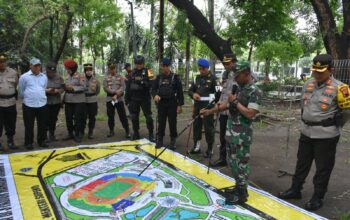 Ratusan Personil amankan Laga Pertandingan BRI Liga 1 antara PSS Sleman melawan Persita Tangerang di Stadion Manahan Solo
