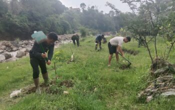 Cegah Banjir Satgas Citarum Harum Sektor 2 Sub sektor 2 Melaksanakan Penanaman Pohon Keras di Bantaran DAS Citarum Harum