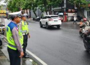 Unit Lantas Polsek Cicendo Polrestabes Bandung Cegah Kerawanan Lalulintas di Pos Istana Plaza