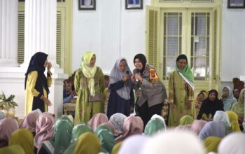 Kabid Humas Polda Jabar : Polisi Berikan Penyuluhan dalam Pengajian Majelis Taklim Jamiyah se-Kabupaten Cirebon