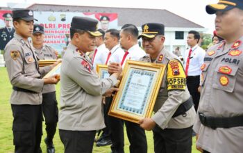 Kapolda Jateng Berikan Penghargaan Pada 259 Personil di Bulan Ramadhan 2024