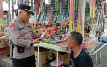 Himbau Bahaya Mercon, Sat binmas Polres Kendal Larang Petasan Berbahan Peledak Tinggi