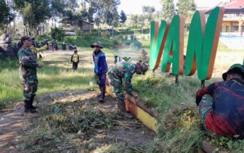 Satgas Citarum Harum Sektor 2 Bersama Warga Desa Resmi Tinggal Melaksanakan Jumat Bersih