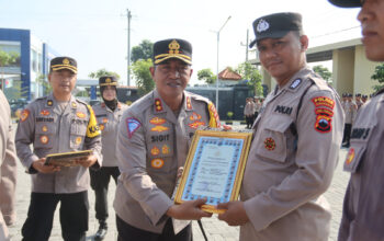 Berprestasi dan Berdedikasi Tinggi, 34 Personil Polres Sukoharjo Dapat Penghargaan