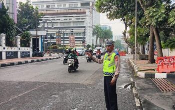 Berikan Pelayanan Kepada Masyarakat, Personil Polsek Lengkong Laksanakan Kegiatan Gatur Sore