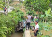 Polsek Banjarwangi Tangani Laka Lantas Minibus Masuk Parit