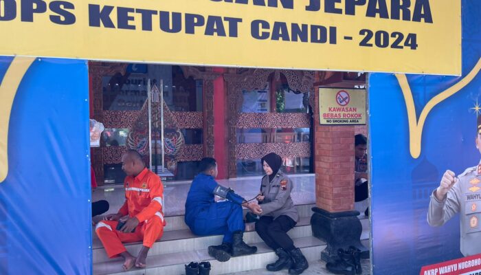 Pastikan Fisik Prima, Subsatgas Dokkes Polres Jepara Berikan Layanan Kesehatan