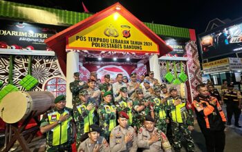 PJ. Gubernur Jabar, Kapolda Jabar Bersama Pangdam III/Siliwangi Cek Pelaksanaan Malam Takbiran di Sejumlah Lokasi di Kota Bandung