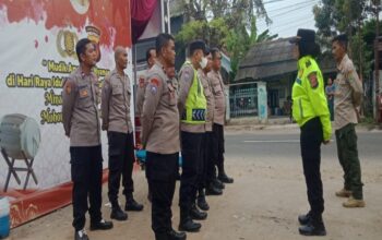Kapolsek Lemahabang Pimpin Apel Gabungan Persiapan Pengamanan Malam Takbiran Idul Fitri 1445 H