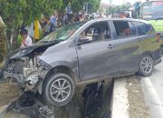 Rem Tidak Berfungsi, KBM Minibus Tabrak 2 Kendaraan di Bawen