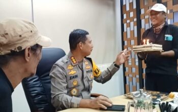 Tak ada kata terlambat, FWJ Indonesia Beri Kejutan Kepada Kapolres Metro Tangerang Kota
