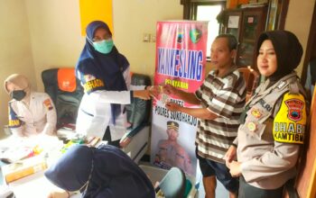 Polres Sukoharjo Gelar Pemeriksaan Kesehatan Gratis untuk Warga Kecamatan Nguter