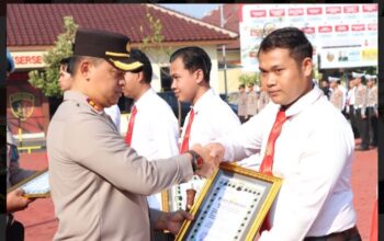 Apresiasi Kinerja Anggota, Kapolres Jepara Beri Penghargaan kepada Personil Berprestasi