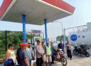 Kunjungi SPBN Terhadap BBM Subsidi Jenis Solar, Kapolsek Cantigi Pastikan BBM Subsidi Nelayan Tepat Sasaran