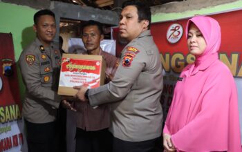 Wujud Perhatian, Polres Demak Gelar Anjangsana Ketempat Anggota Sakit hingga Warakawuri