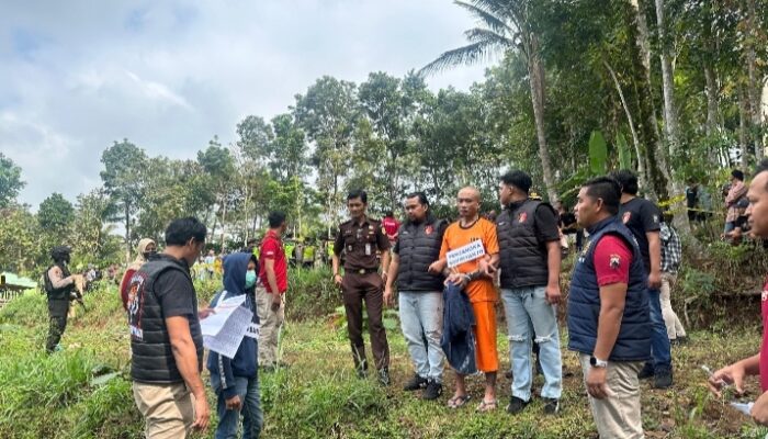 Polres Wonogiri Turunkan Personil Amankan Rekonstruksi Pembunuhan Di Slogohimo
