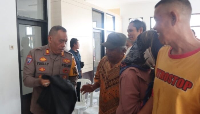 Peringati Hari Bhayangkara, Polres Garut Salurkan Bansos Untuk Masyarakat